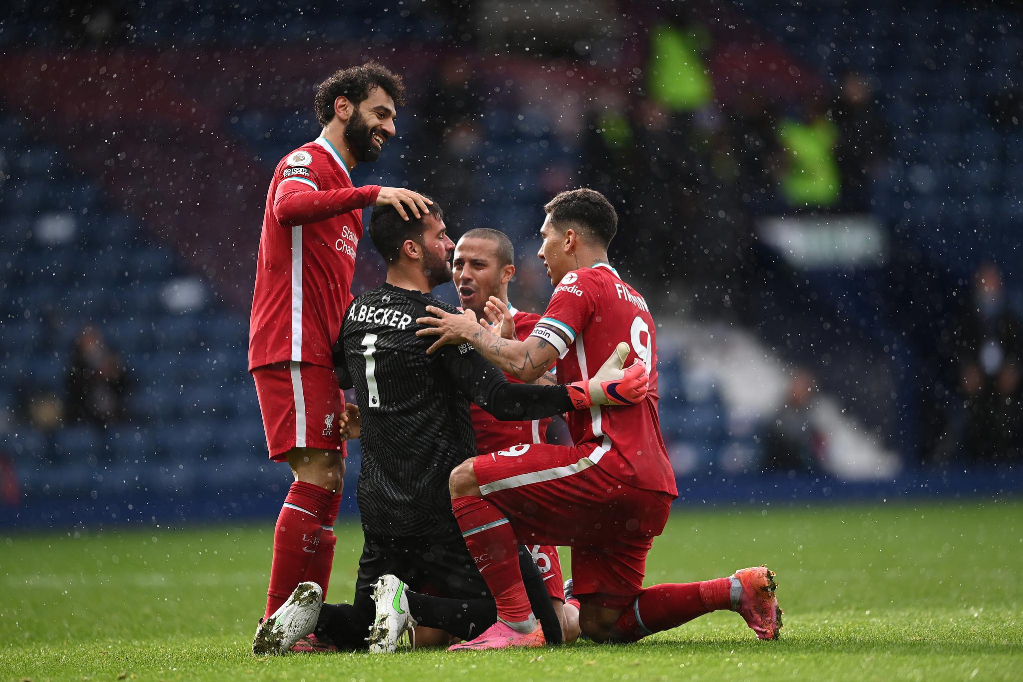 JDG赛后返图：曾经的TES双子星，互相拥抱的369与Knight